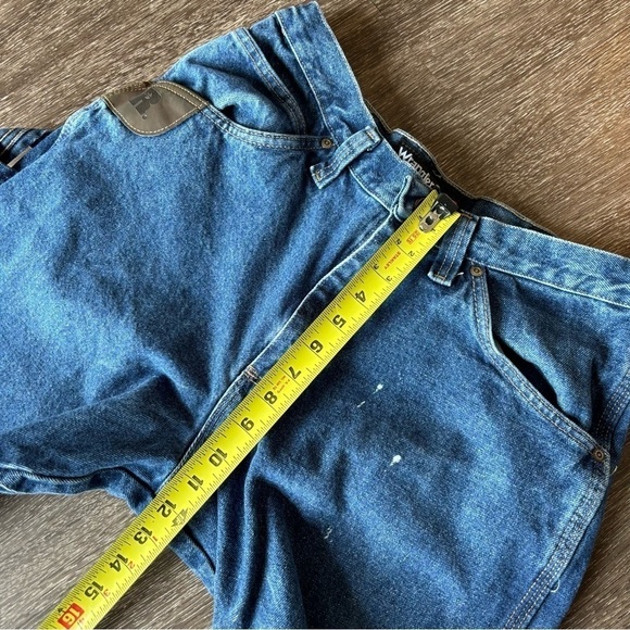 Wrangler Riggs Workwear Jeans Measures 32x32 Blue Denim Hammer Loop. Stain - Picture 16 of 16